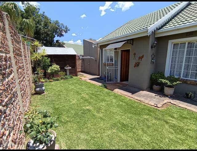 2 BEDROOM GATED ESTATE FOR SALE IN VERWOERDPARK